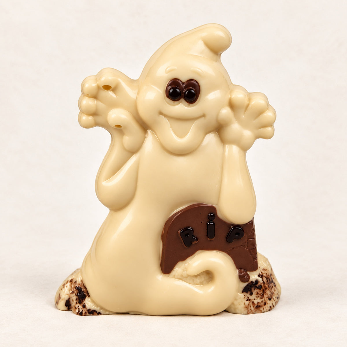 Vrolijk spook van witte chocolade met donkere details